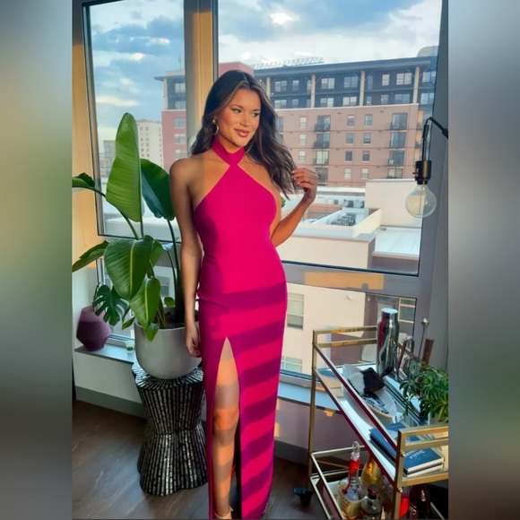 Amanda Uprichard Dresses & Skirts - BlackFridaySale AMANDA UPRICHARD QUEEN GOWN 💖